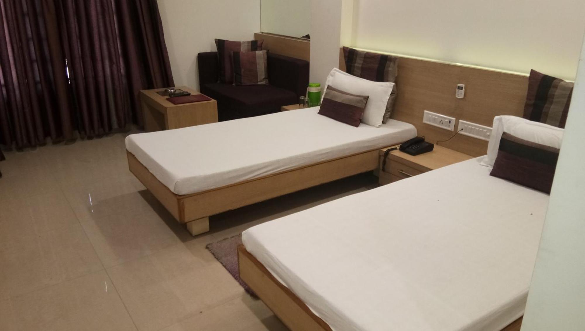 Hotel Banjara Bhopal Esterno foto